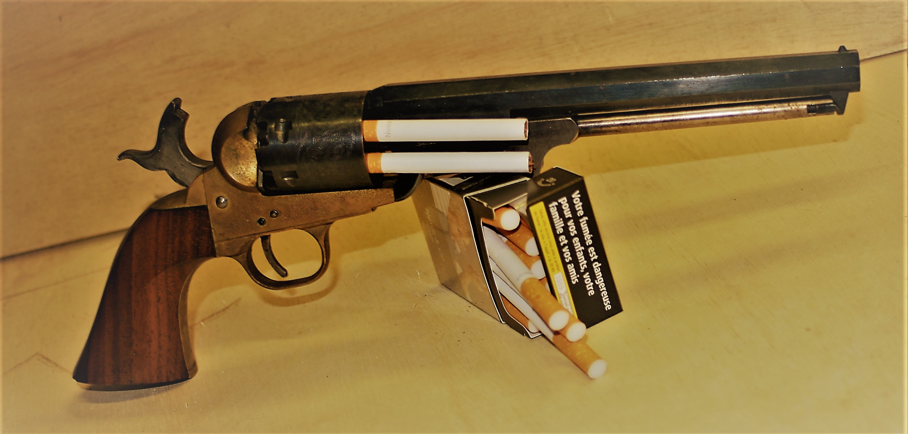 revolver arret tabac mort cigarette fumer fumee